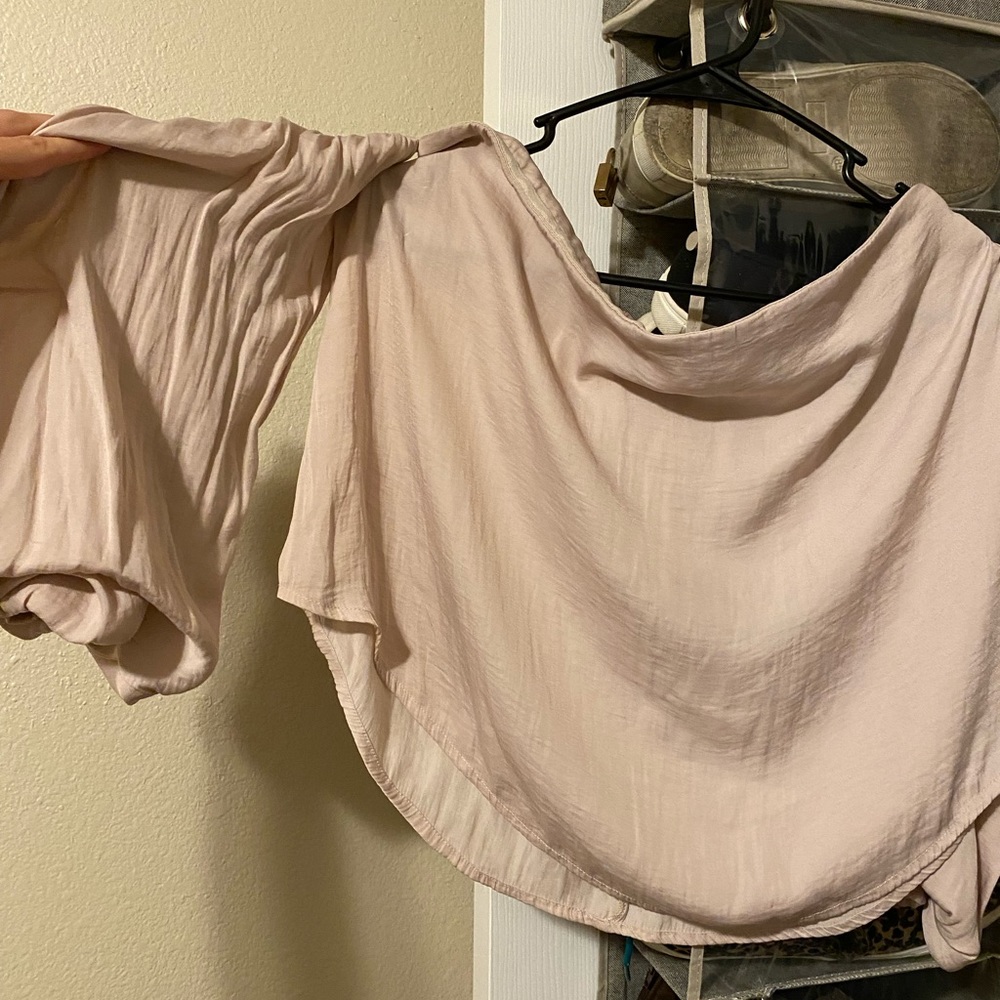 crop top with sleeves